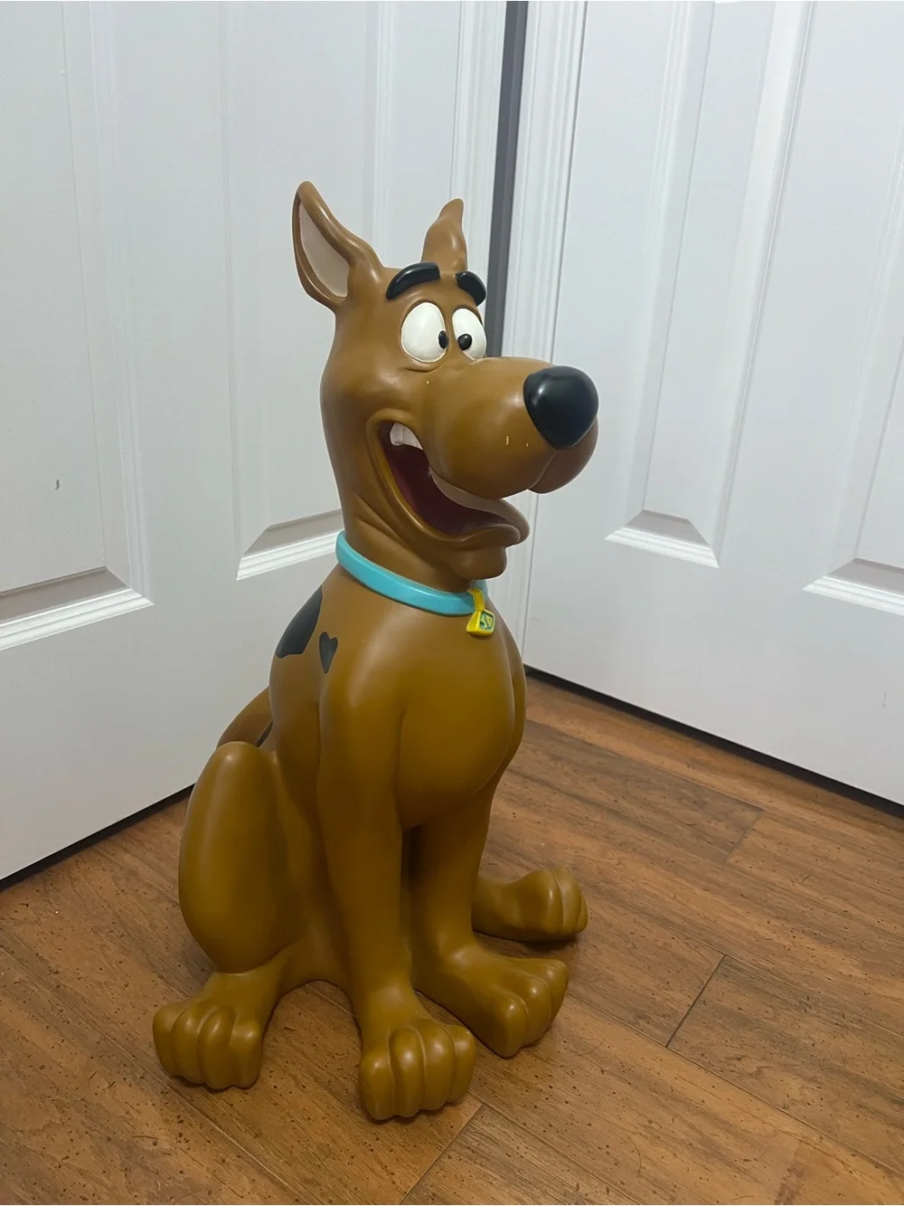 Extremely Rare Tall Hanna Barbera Scooby Doo Big Figurine Statue WB Store
